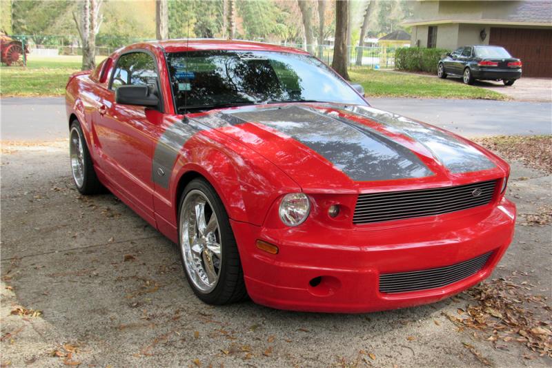2006 FORD MUSTANG CUSTOM COUPE 