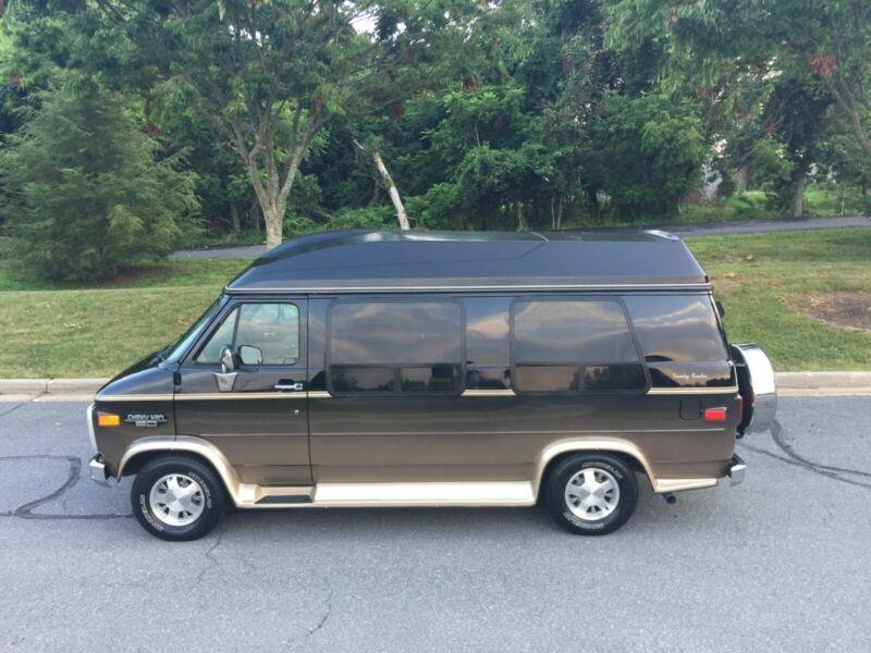 1995 Chevrolet Country Coaches Conversion Van