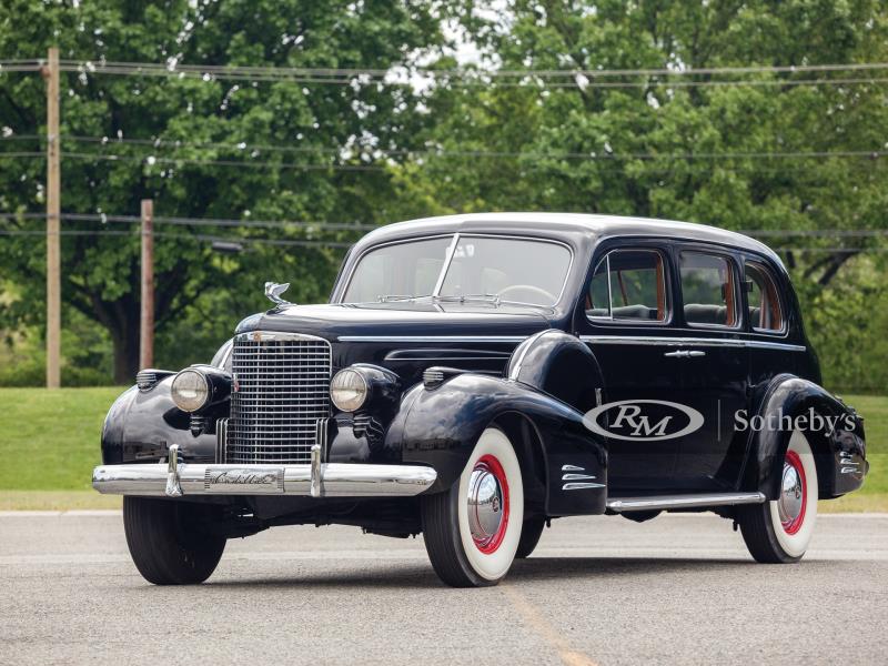 1939 Cadillac Sixteen Sedan by Fleetwood