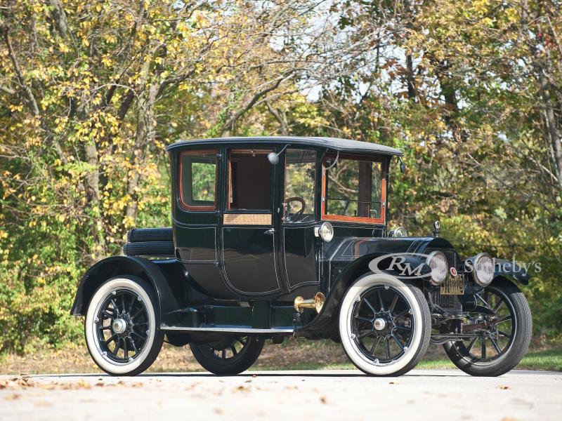 1913 Cadillac 4-Passenger Coupe
