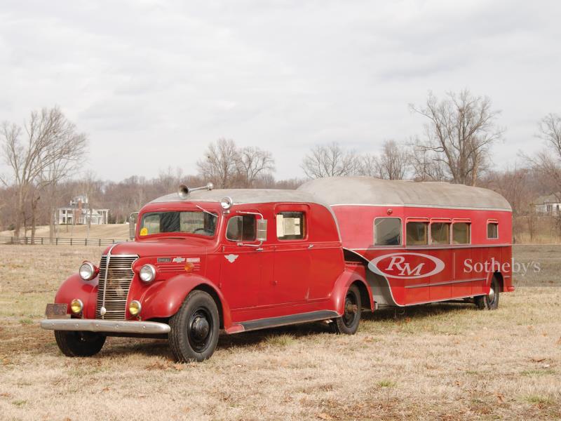 1938 Curtiss Aerocar and Chevrolet Tow Vehicle